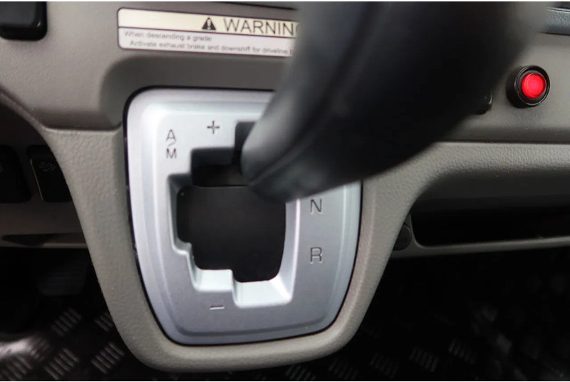 Kravas automašīna ar slēgto virsbūvi FUSO Canter Mistubishi Canter 7C18: foto 7