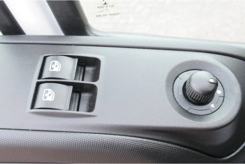 Furgons ar slēgtā virsbūve Iveco Daily 35C16 Bak + klep: foto 11