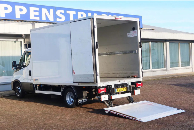 Iveco Daily 35C16 Carrier Xarios 350 Koel+Vries+verwarmen + stekker 220 volt, Dhollandia 750 kg klep - Komercauto refrižerators: foto 4 Iveco Daily 35C16 Carrier Xarios 350 Koel+Vries+verwarmen + stekker 220 volt, Dhollandia 750 kg klep - Komercauto refrižerators: foto 4