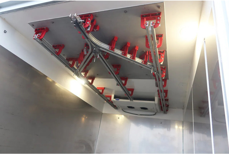 Iveco Daily 70 Daily 70 C 21 Hi-Matic Meat Hooks! Vlees Hangwerk! - Kravas automašīna refrižerators: foto 4 Iveco Daily 70 Daily 70 C 21 Hi-Matic Meat Hooks! Vlees Hangwerk! - Kravas automašīna refrižerators: foto 4