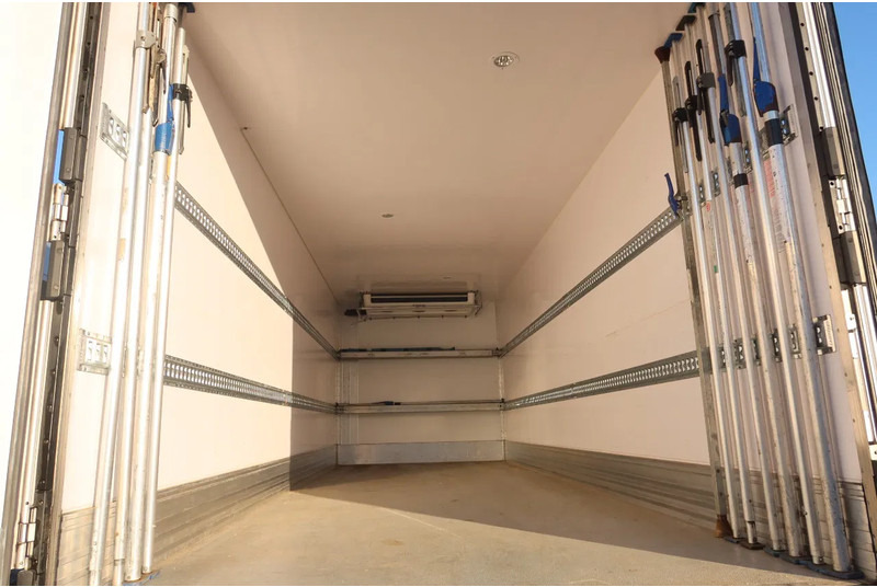 MAN TGM 18.290 Koel/ vries Thermoking UT 800 Diesel /elektrisch 2x bed - Kravas automašīna refrižerators: foto 4 MAN TGM 18.290 Koel/ vries Thermoking UT 800 Diesel /elektrisch 2x bed - Kravas automašīna refrižerators: foto 4