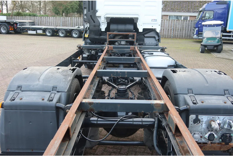 MAN TGX 18 .340 4x2 Full air Chassis, twist locks - Šasija kravas automašīna: foto 4 MAN TGX 18 .340 4x2 Full air Chassis, twist locks - Šasija kravas automašīna: foto 4
