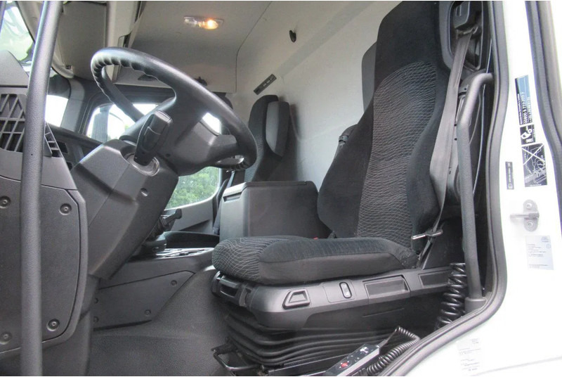 Mercedes-Benz Actros 1832 1832 LL 4x2 - Kravas automašīna ar slēgto virsbūvi: foto 5 Mercedes-Benz Actros 1832 1832 LL 4x2 - Kravas automašīna ar slēgto virsbūvi: foto 5