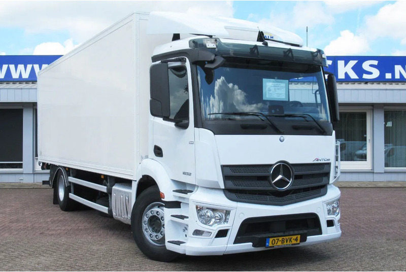 Mercedes-Benz Actros 1832 1832 LL 4x2 - Kravas automašīna ar slēgto virsbūvi: foto 2 Mercedes-Benz Actros 1832 1832 LL 4x2 - Kravas automašīna ar slēgto virsbūvi: foto 2