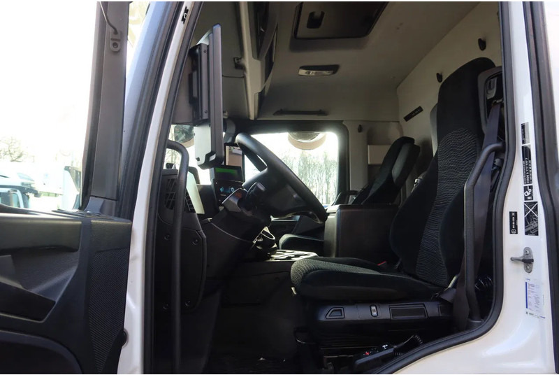 Mercedes-Benz Actros 1840 L Bkawagen+ BAR klep 2.000kg met Gesioleerde bak - Kravas automašīna ar slēgto virsbūvi: foto 5 Mercedes-Benz Actros 1840 L Bkawagen+ BAR klep 2.000kg met Gesioleerde bak - Kravas automašīna ar slēgto virsbūvi: foto 5