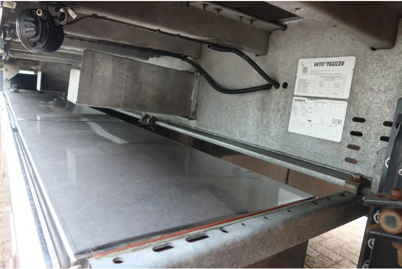 Kravas auto ar manipulatoru Mercedes-Benz Actros 2133 L Trekker + Hiab Kraan met City Trailer: OT-92-VD: foto 15 Kravas auto ar manipulatoru Mercedes-Benz Actros 2133 L Trekker + Hiab Kraan met City Trailer: OT-92-VD: foto 15