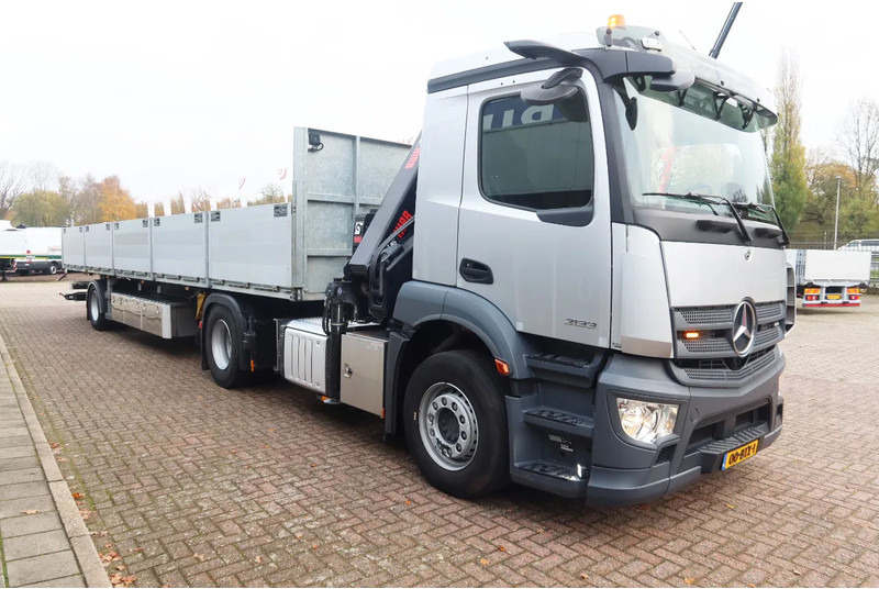Kravas auto ar manipulatoru Mercedes-Benz Actros 2133 L Trekker + Hiab Kraan met City Trailer: OT-92-VD: foto 11 Kravas auto ar manipulatoru Mercedes-Benz Actros 2133 L Trekker + Hiab Kraan met City Trailer: OT-92-VD: foto 11