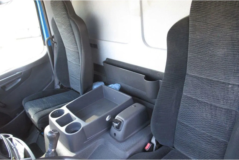 Mercedes-Benz Atego 1318L Euro 6 - Kravas automašīna ar tentu: foto 5 Mercedes-Benz Atego 1318L Euro 6 - Kravas automašīna ar tentu: foto 5