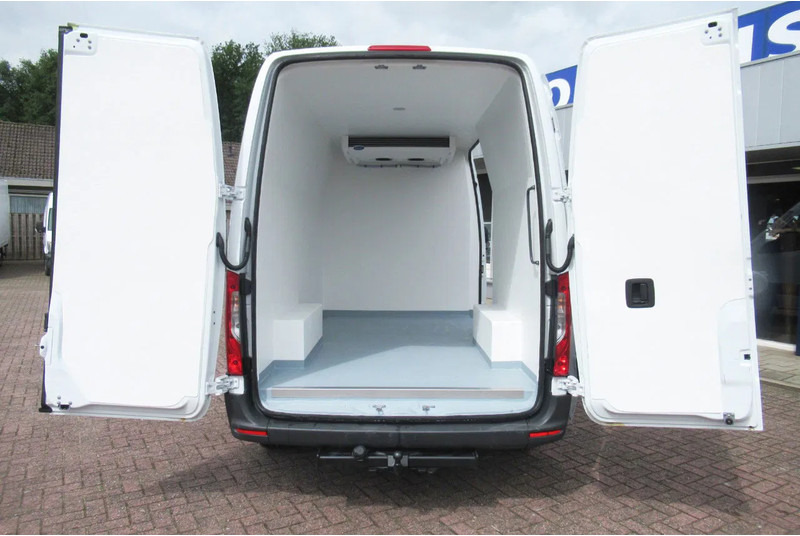 Mercedes-Benz Sprinter 317 CDI Koel / Vries/ verwarmen Carrier Xarios 350 + 220 volt nacht stekkerL2/H2 - Komercauto refrižerators: foto 3 Mercedes-Benz Sprinter 317 CDI Koel / Vries/ verwarmen Carrier Xarios 350 + 220 volt nacht stekkerL2/H2 - Komercauto refrižerators: foto 3