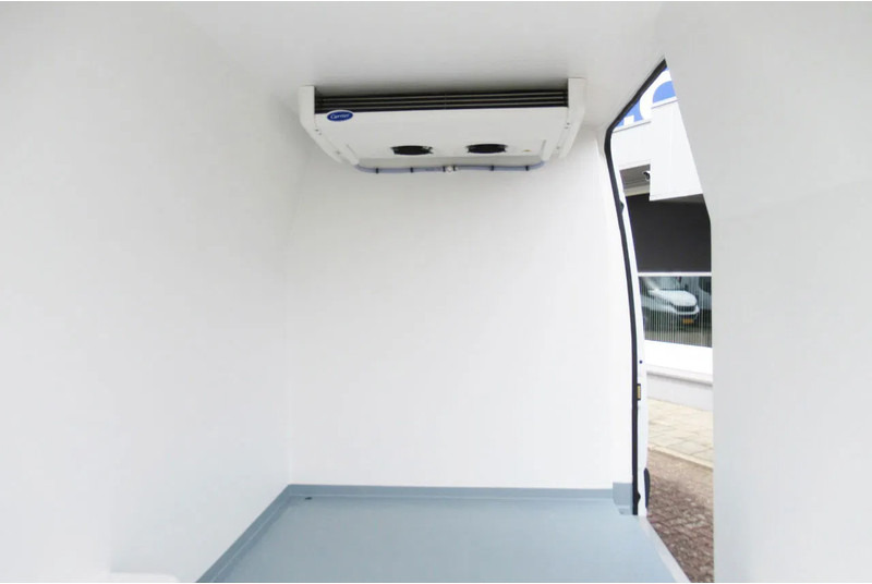 Mercedes-Benz Sprinter 317 CDI Koel / Vries/ verwarmen Carrier Xarios 350 + 220 volt nacht stekkerL2/H2 - Komercauto refrižerators: foto 4 Mercedes-Benz Sprinter 317 CDI Koel / Vries/ verwarmen Carrier Xarios 350 + 220 volt nacht stekkerL2/H2 - Komercauto refrižerators: foto 4