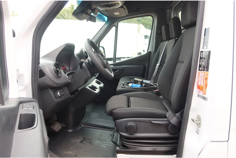 Mercedes-Benz Sprinter 317 Carrier Xarios 350 Koel/Vries/Verwarmen met Nachtaansluiting 220 Volt - Komercauto refrižerators: foto 5 Mercedes-Benz Sprinter 317 Carrier Xarios 350 Koel/Vries/Verwarmen met Nachtaansluiting 220 Volt - Komercauto refrižerators: foto 5