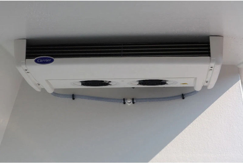 Mercedes-Benz Sprinter 317 Koel/Vries/Verwarmen met nachtaansluiting 220 volt. AUTOMAAT! - Komercauto refrižerators: foto 5 Mercedes-Benz Sprinter 317 Koel/Vries/Verwarmen met nachtaansluiting 220 volt. AUTOMAAT! - Komercauto refrižerators: foto 5