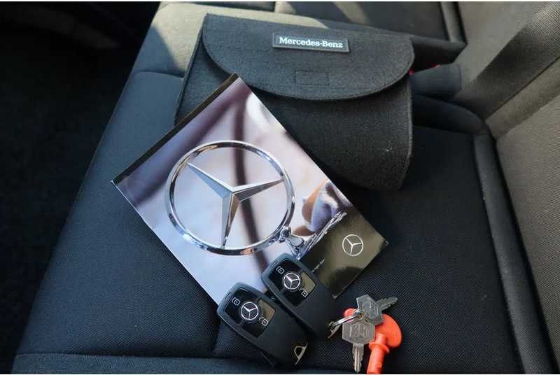 Furgons ar slēgtā virsbūve Mercedes-Benz Sprinter 515 CDI: foto 7