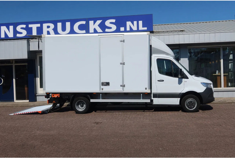 Furgons ar slēgtā virsbūve Mercedes-Benz Sprinter 515 CDI: foto 16