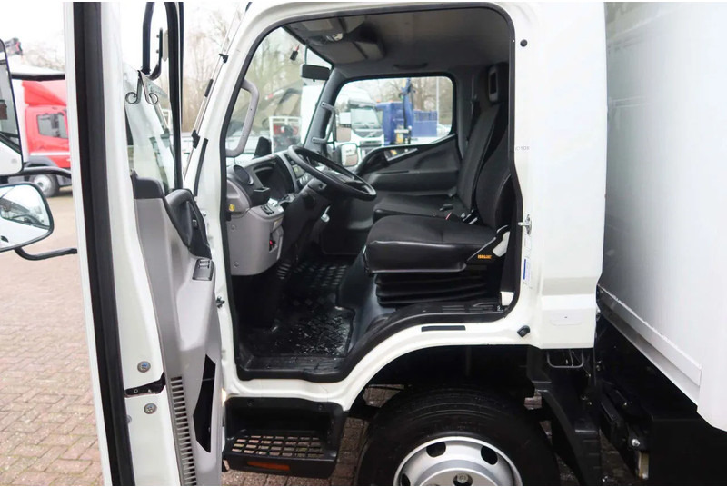 Mitsubishi Canter 7C18 Bakwagen + Laadklep - Kravas automašīna ar slēgto virsbūvi: foto 5 Mitsubishi Canter 7C18 Bakwagen + Laadklep - Kravas automašīna ar slēgto virsbūvi: foto 5