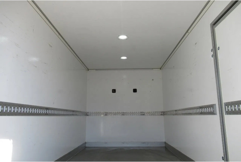 Renault Master Heating HEAVY DUTCH FLOWER TRUCK Euro 6 - Kravas automašīna ar slēgto virsbūvi: foto 4 Renault Master Heating HEAVY DUTCH FLOWER TRUCK Euro 6 - Kravas automašīna ar slēgto virsbūvi: foto 4