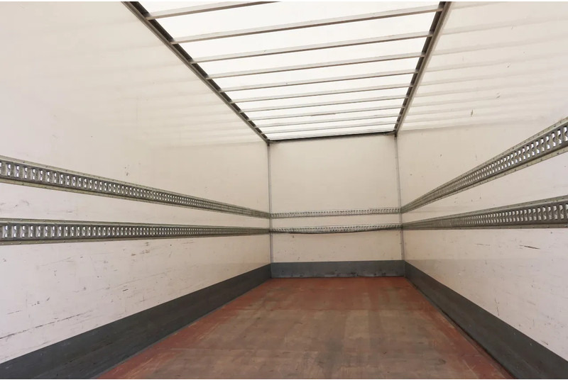 Scania P280 4x2 Bak + Dhollandia Klep 2000 KG - Kravas automašīna ar slēgto virsbūvi: foto 4 Scania P280 4x2 Bak + Dhollandia Klep 2000 KG - Kravas automašīna ar slēgto virsbūvi: foto 4