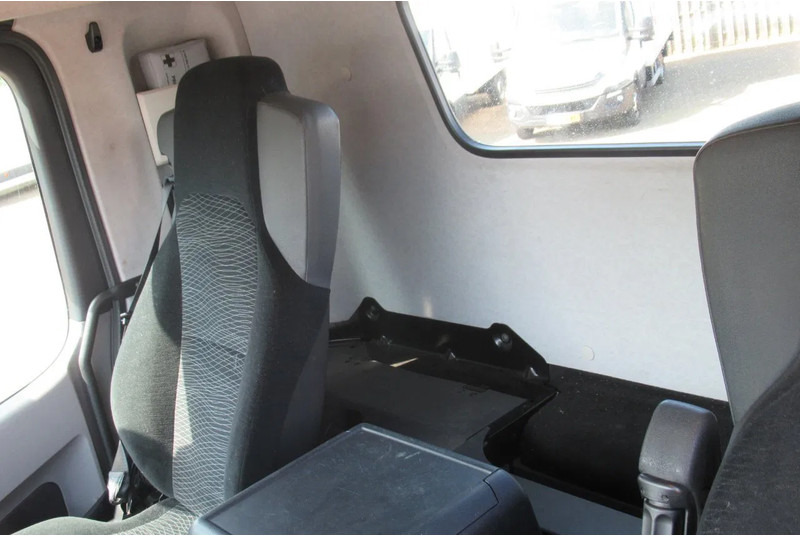 Mercedes-Benz Antos 1833 L - Vilcējs: foto 4 Mercedes-Benz Antos 1833 L - Vilcējs: foto 4