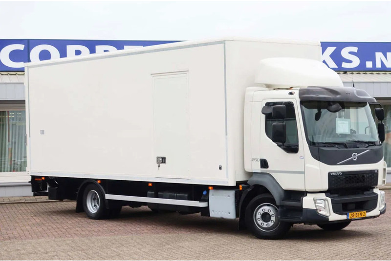 Volvo FL 250 Bak + Klep E6 - Kravas automašīna ar slēgto virsbūvi: foto 2 Volvo FL 250 Bak + Klep E6 - Kravas automašīna ar slēgto virsbūvi: foto 2