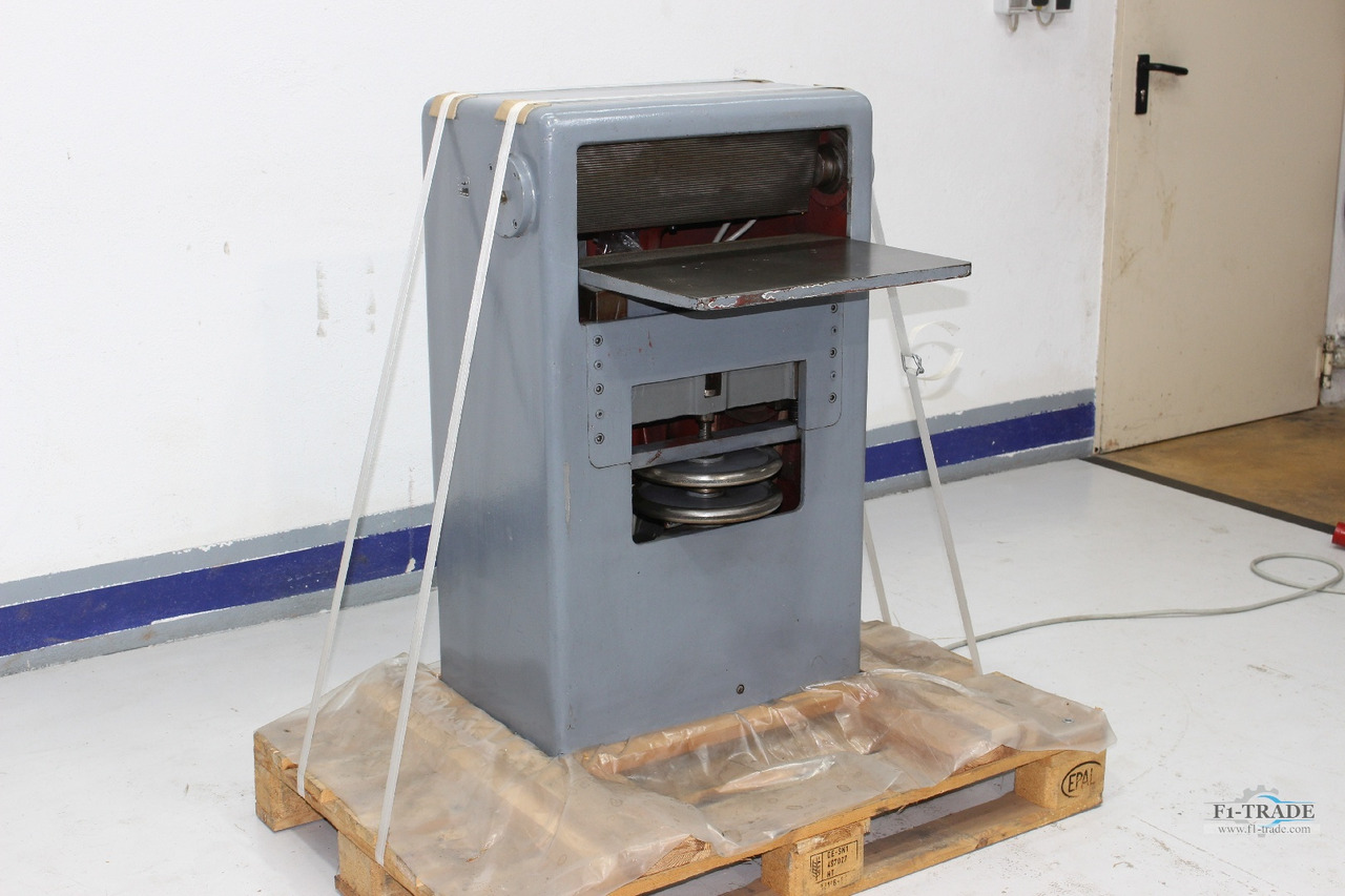 La Fornigrafica Dorsi 500 - Iesiešanas mašīna: foto 2 La Fornigrafica Dorsi 500 - Iesiešanas mašīna: foto 2