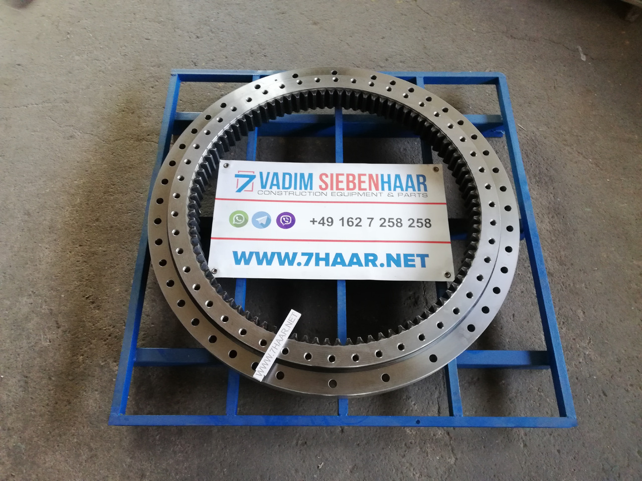 Liebherr Slewring Drehkranz OPU Łożysko wieńcowe 933816501 Liebherr R 934 - Devēja gredzens - Ekskavators: foto 1 Liebherr Slewring Drehkranz OPU Łożysko wieńcowe 933816501 Liebherr R 934 - Devēja gredzens - Ekskavators: foto 1