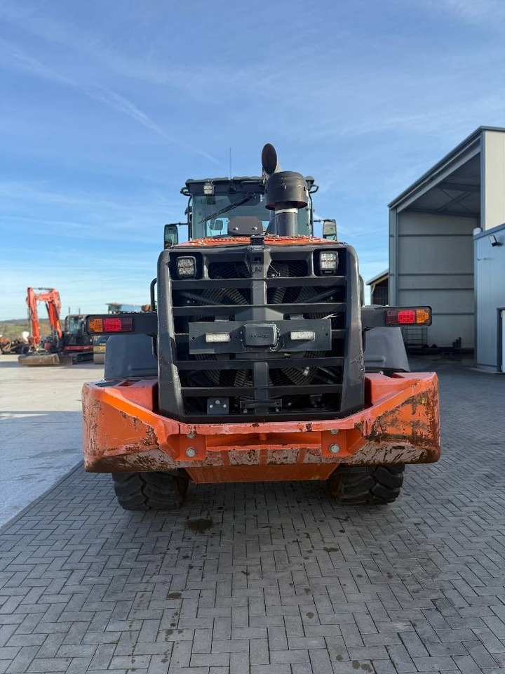 Hitachi ZW 180-6 - Riteņu iekrāvējs: foto 4 Hitachi ZW 180-6 - Riteņu iekrāvējs: foto 4