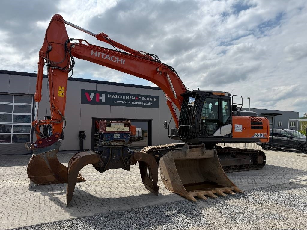 Hitachi ZX 250 LC N-6 - Kāpurķēžu ekskavators: foto 1 Hitachi ZX 250 LC N-6 - Kāpurķēžu ekskavators: foto 1