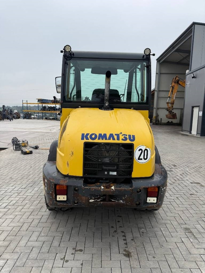 Komatsu WA 70-5 - Riteņu iekrāvējs: foto 4 Komatsu WA 70-5 - Riteņu iekrāvējs: foto 4