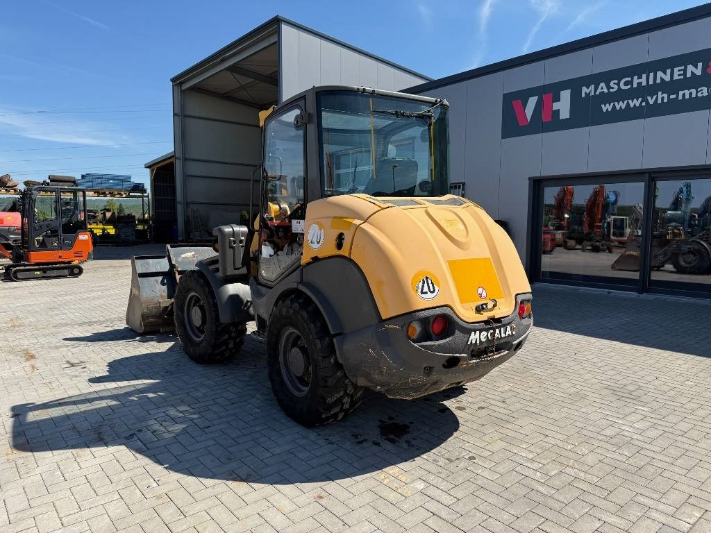 Mecalac AX 1000 - Riteņu iekrāvējs: foto 3 Mecalac AX 1000 - Riteņu iekrāvējs: foto 3