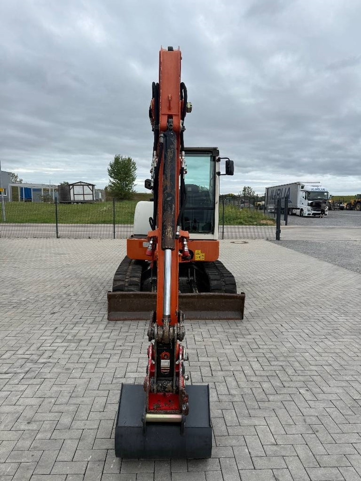 Mini-ekskavators Terex TC 48: foto 8