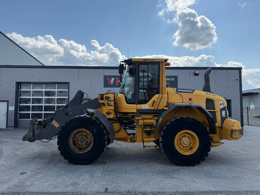 Volvo L 90 G - Riteņu iekrāvējs: foto 1 Volvo L 90 G - Riteņu iekrāvējs: foto 1
