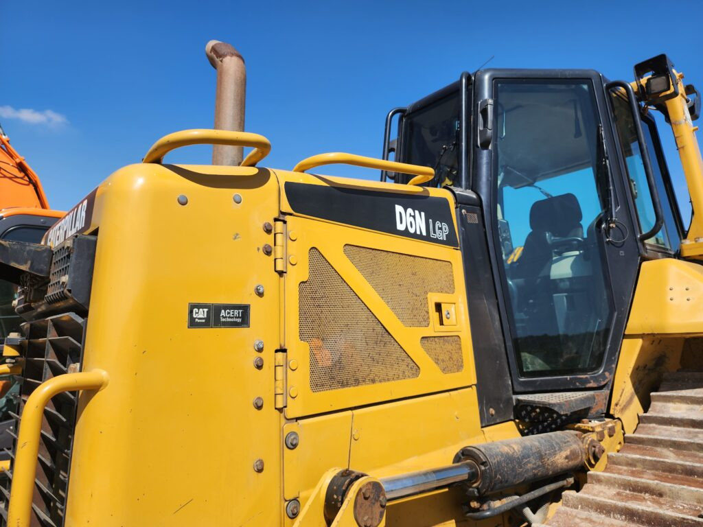 CAT D6N LGP - Buldozers: foto 3 CAT D6N LGP - Buldozers: foto 3
