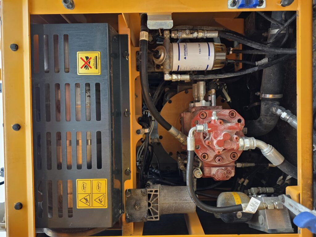 HYUNDAI HX140L C - Kāpurķēžu ekskavators: foto 5 HYUNDAI HX140L C - Kāpurķēžu ekskavators: foto 5