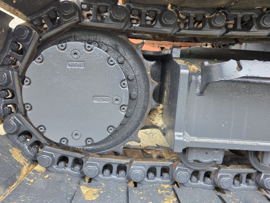 KOBELCO SK140SRLC-5 - Kāpurķēžu ekskavators: foto 4 KOBELCO SK140SRLC-5 - Kāpurķēžu ekskavators: foto 4