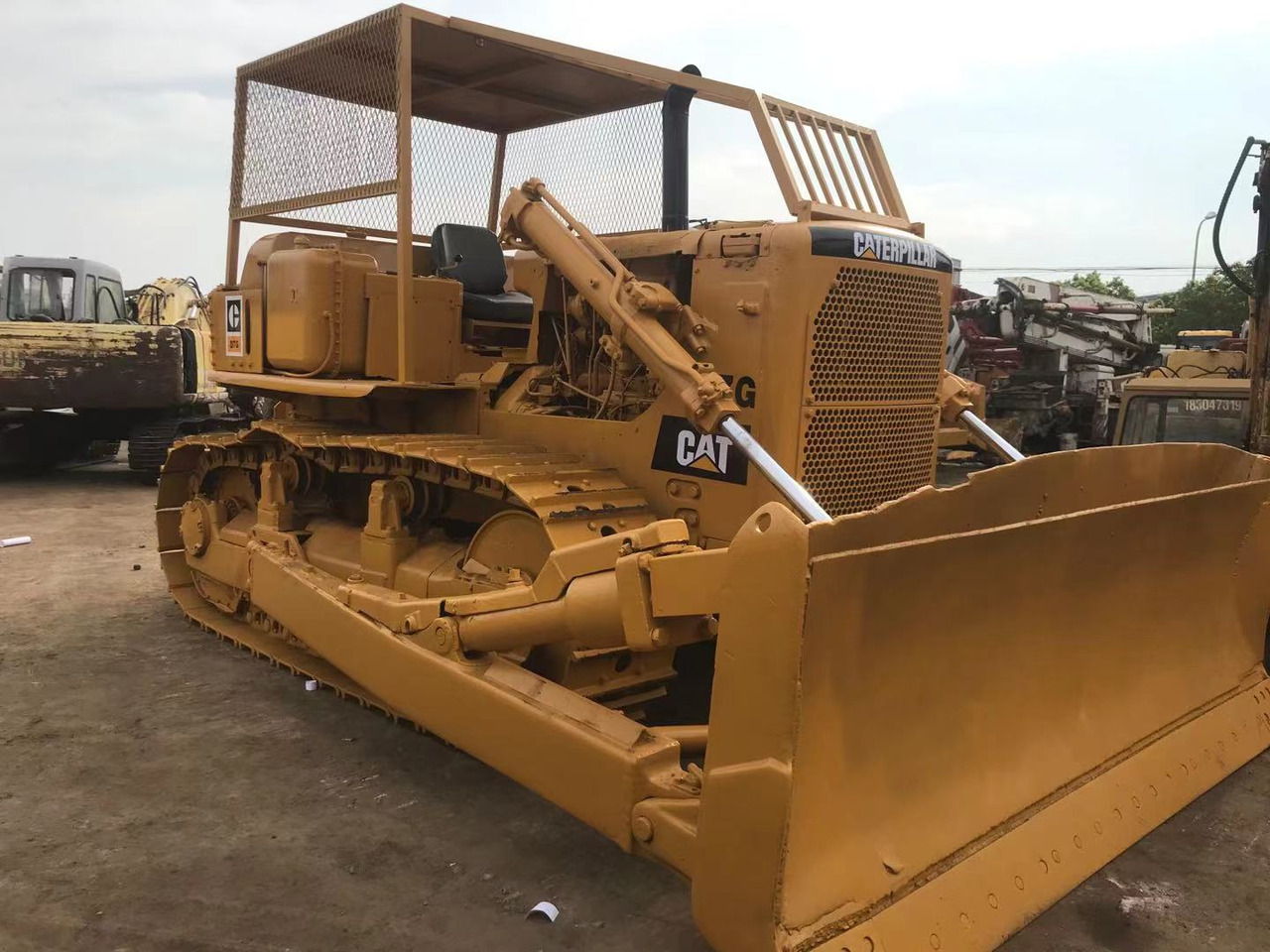 CATERPILLAR D7G - Buldozers: foto 1 CATERPILLAR D7G - Buldozers: foto 1