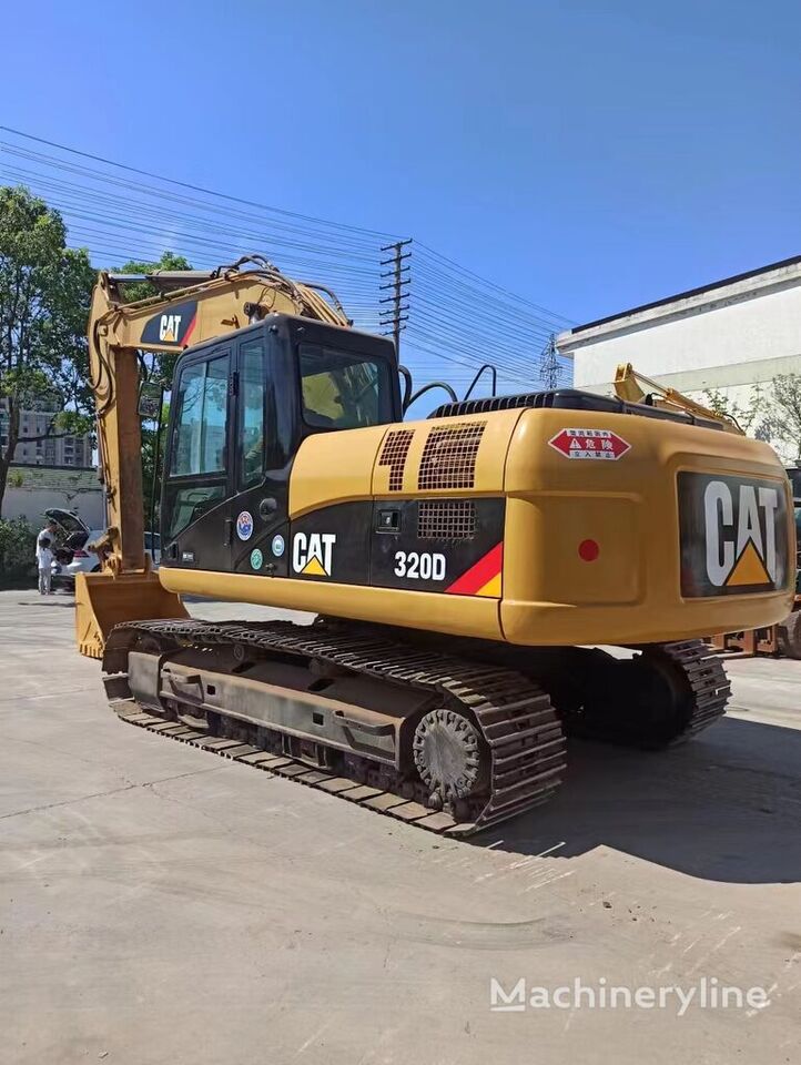 Caterpillar 320D - Kāpurķēžu ekskavators: foto 1 Caterpillar 320D - Kāpurķēžu ekskavators: foto 1