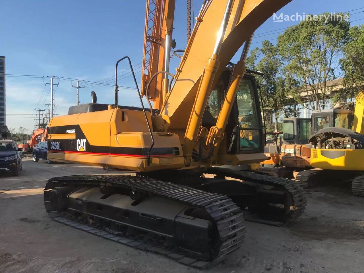 Caterpillar Caterpillar 330B 325B - Kāpurķēžu ekskavators: foto 1 Caterpillar Caterpillar 330B 325B - Kāpurķēžu ekskavators: foto 1