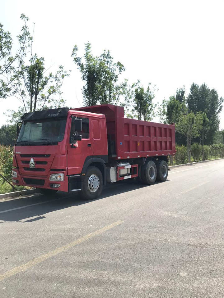 Howo Sinotruck - Kravas automašīna pašizgāzējs: foto 2 Howo Sinotruck - Kravas automašīna pašizgāzējs: foto 2