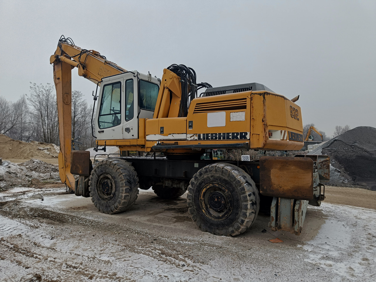 LIEBHERR A 932 Litronic - Atkritumu iekrāvējs: foto 4 LIEBHERR A 932 Litronic - Atkritumu iekrāvējs: foto 4