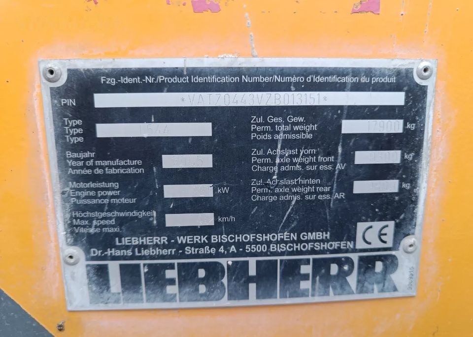 Liebherr L544 2 plus 2 - Riteņu iekrāvējs: foto 3 Liebherr L544 2 plus 2 - Riteņu iekrāvējs: foto 3