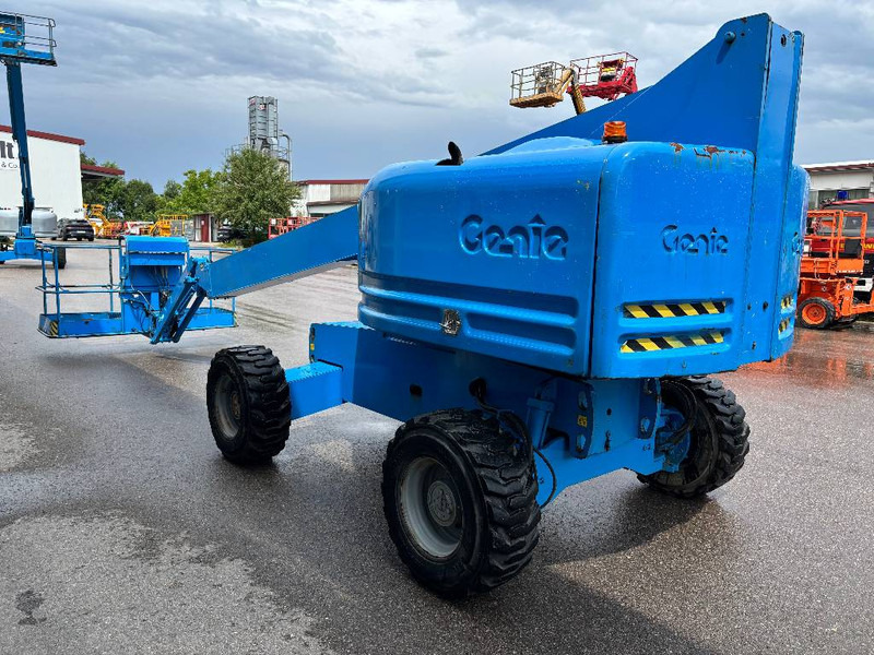 Genie S45 - 15,7m Diesel 4x4 Teleskop-Arbeitsbühne - Izlices pacēlājs: foto 4 Genie S45 - 15,7m Diesel 4x4 Teleskop-Arbeitsbühne - Izlices pacēlājs: foto 4