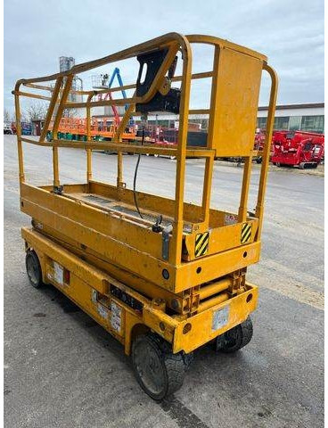 Haulotte Compact 8 - Scherenarbeitsbühne 8,2m, BJ 2021 - Šķērveida pacēlājs: foto 5 Haulotte Compact 8 - Scherenarbeitsbühne 8,2m, BJ 2021 - Šķērveida pacēlājs: foto 5