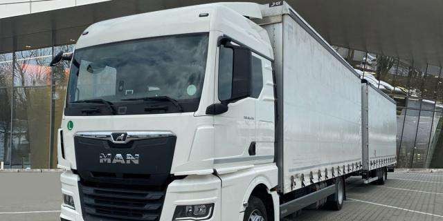 MAN TGX18.470 4x2 LL Retarder (8830) - Kravas automašīna ar tentu: foto 1 MAN TGX18.470 4x2 LL Retarder (8830) - Kravas automašīna ar tentu: foto 1