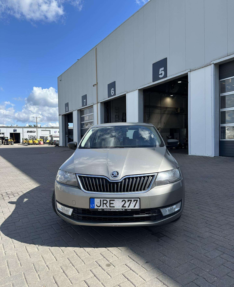Skoda Rapid - Universālis: foto 2 Skoda Rapid - Universālis: foto 2