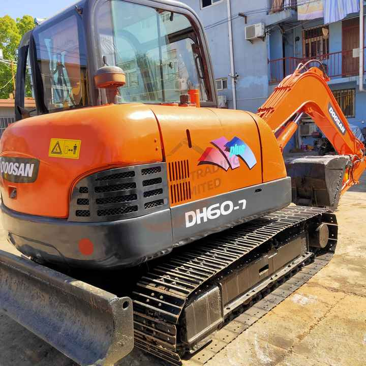 Awesome Performance Korea Imported Small Scale Used Doosan Dh60 Dh55 Dh150 Dx60 Dx225 Excavator in China - Kāpurķēžu ekskavators: foto 4 Awesome Performance Korea Imported Small Scale Used Doosan Dh60 Dh55 Dh150 Dx60 Dx225 Excavator in China - Kāpurķēžu ekskavators: foto 4