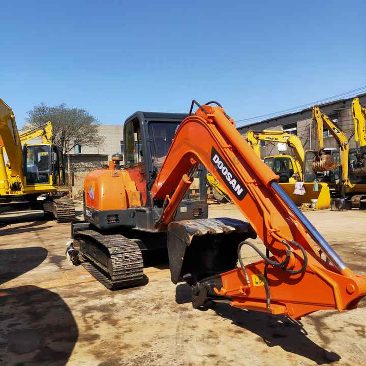 Awesome Performance Korea Imported Small Scale Used Doosan Dh60 Dh55 Dh150 Dx60 Dx225 Excavator in China - Kāpurķēžu ekskavators: foto 5 Awesome Performance Korea Imported Small Scale Used Doosan Dh60 Dh55 Dh150 Dx60 Dx225 Excavator in China - Kāpurķēžu ekskavators: foto 5