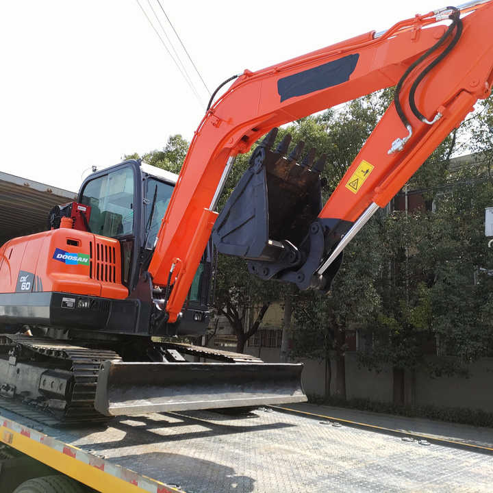 Awesome Performance Korea Imported Small Scale Used Doosan Dh60 Dh55 Dh150 Dx60 Dx225 Excavator nice condition - Kāpurķēžu ekskavators: foto 1 Awesome Performance Korea Imported Small Scale Used Doosan Dh60 Dh55 Dh150 Dx60 Dx225 Excavator nice condition - Kāpurķēžu ekskavators: foto 1