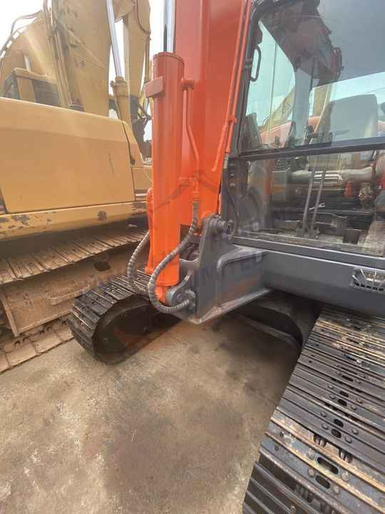 Awesome Performance good price Korea Imported Small Scale Used Doosan Dx60 Excavator - Kāpurķēžu ekskavators: foto 4 Awesome Performance good price Korea Imported Small Scale Used Doosan Dx60 Excavator - Kāpurķēžu ekskavators: foto 4