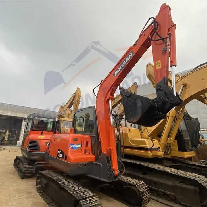 Awesome Performance good price Korea Imported Small Scale Used Doosan Dx60 Excavator - Kāpurķēžu ekskavators: foto 1 Awesome Performance good price Korea Imported Small Scale Used Doosan Dx60 Excavator - Kāpurķēžu ekskavators: foto 1