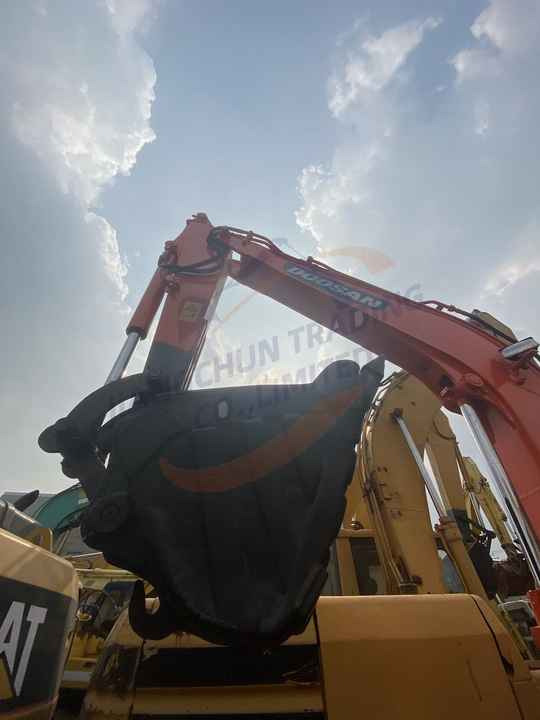 Awesome Performance good price Korea Imported Small Scale Used Doosan Dx60 Excavator - Kāpurķēžu ekskavators: foto 5 Awesome Performance good price Korea Imported Small Scale Used Doosan Dx60 Excavator - Kāpurķēžu ekskavators: foto 5